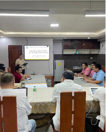 Research Director Ryan C. Fontanilla and IT Dean Engr. Myke Albert Tejada Participate in Collaborative Study