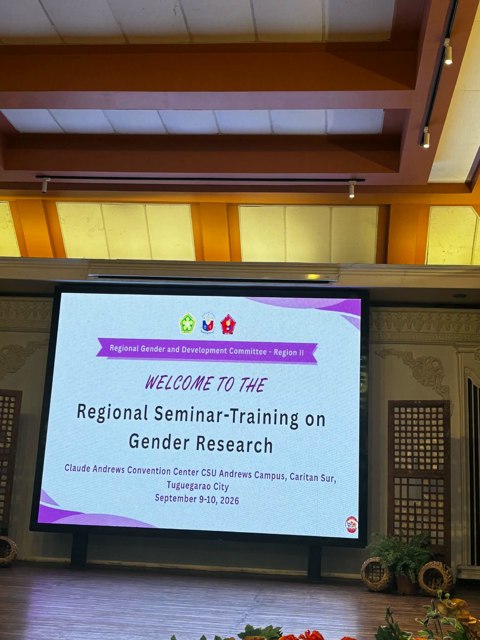 Plenary lecture and methodology discussion on gender-responsive inquiry
