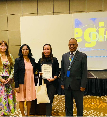 Awarding of Certificate of Appreciation to Ms. Wendy Mae G. Lapus on stage