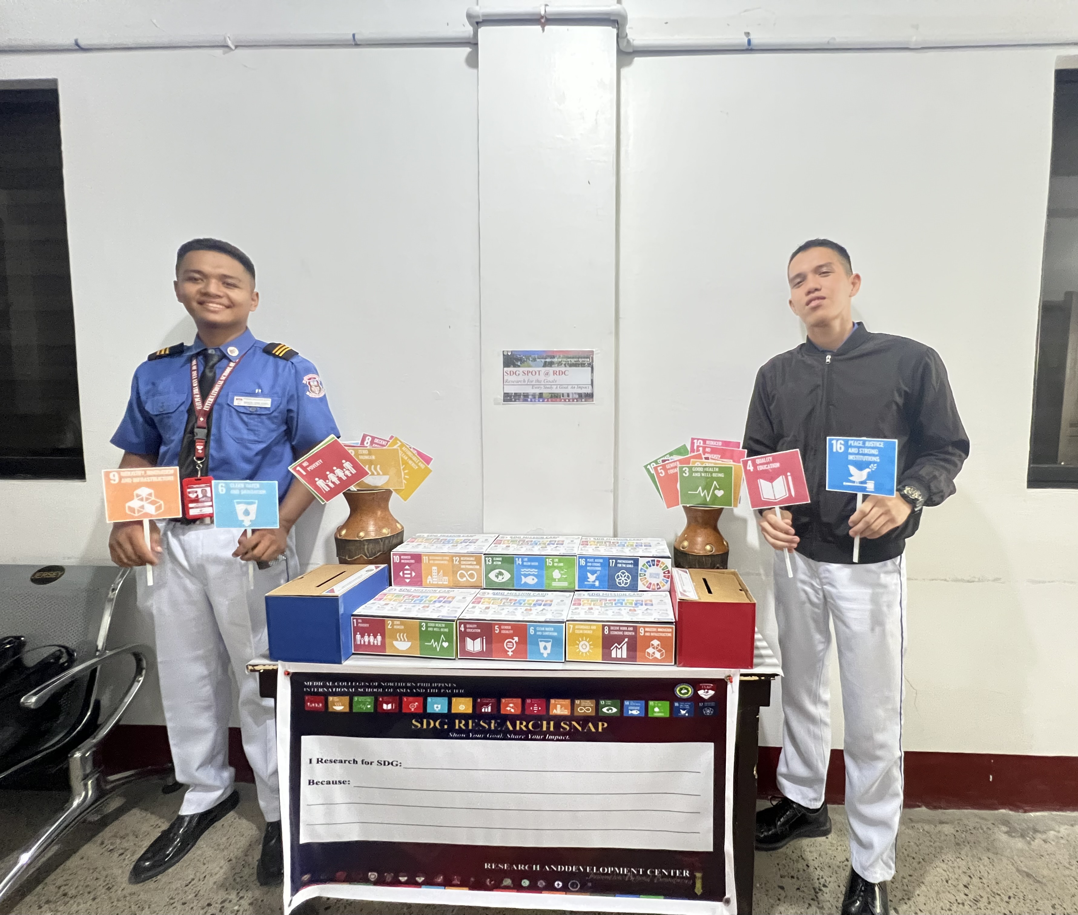 SDG flaglets and commitment activity station